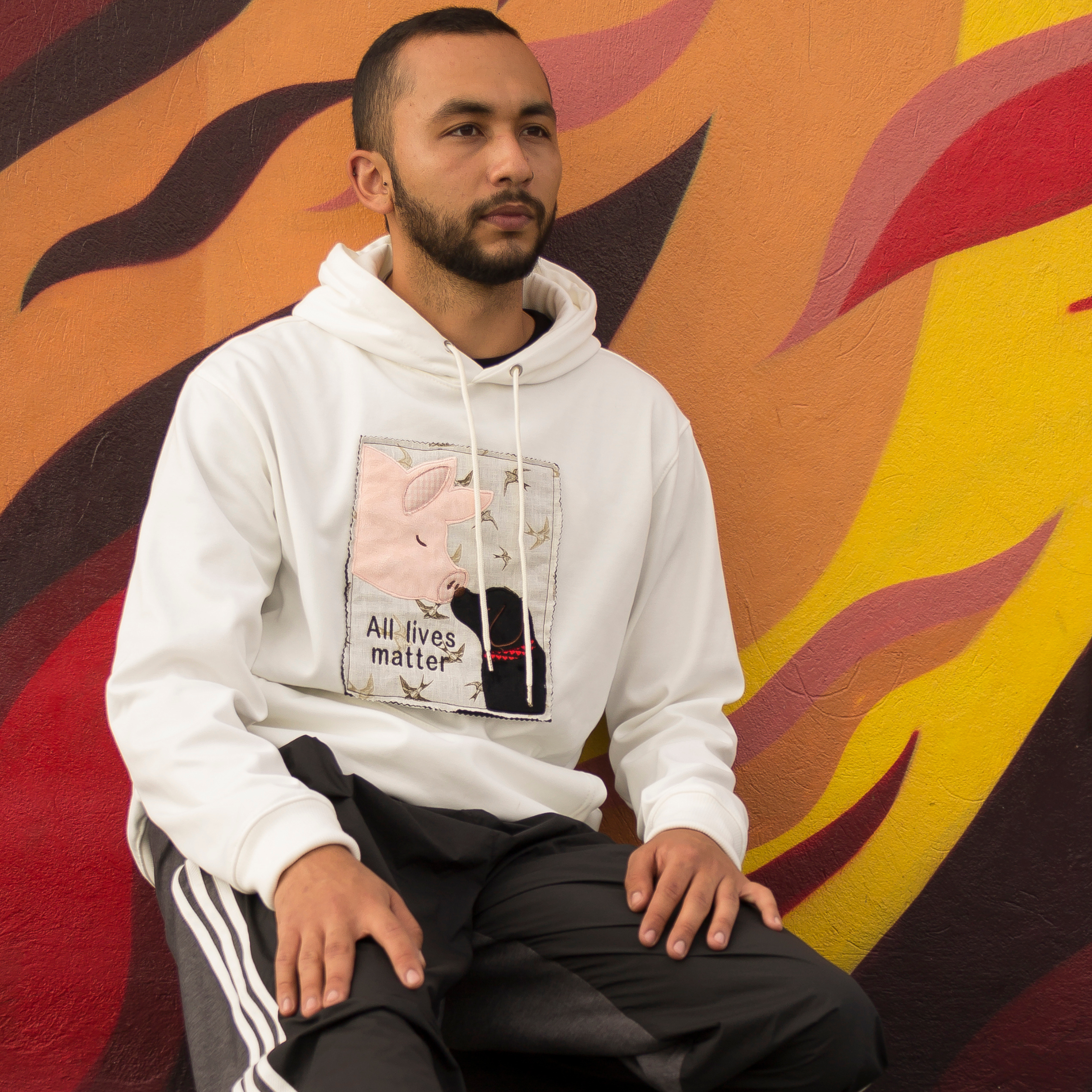 Hoodie Bordado "All Lives Matter" Marfil