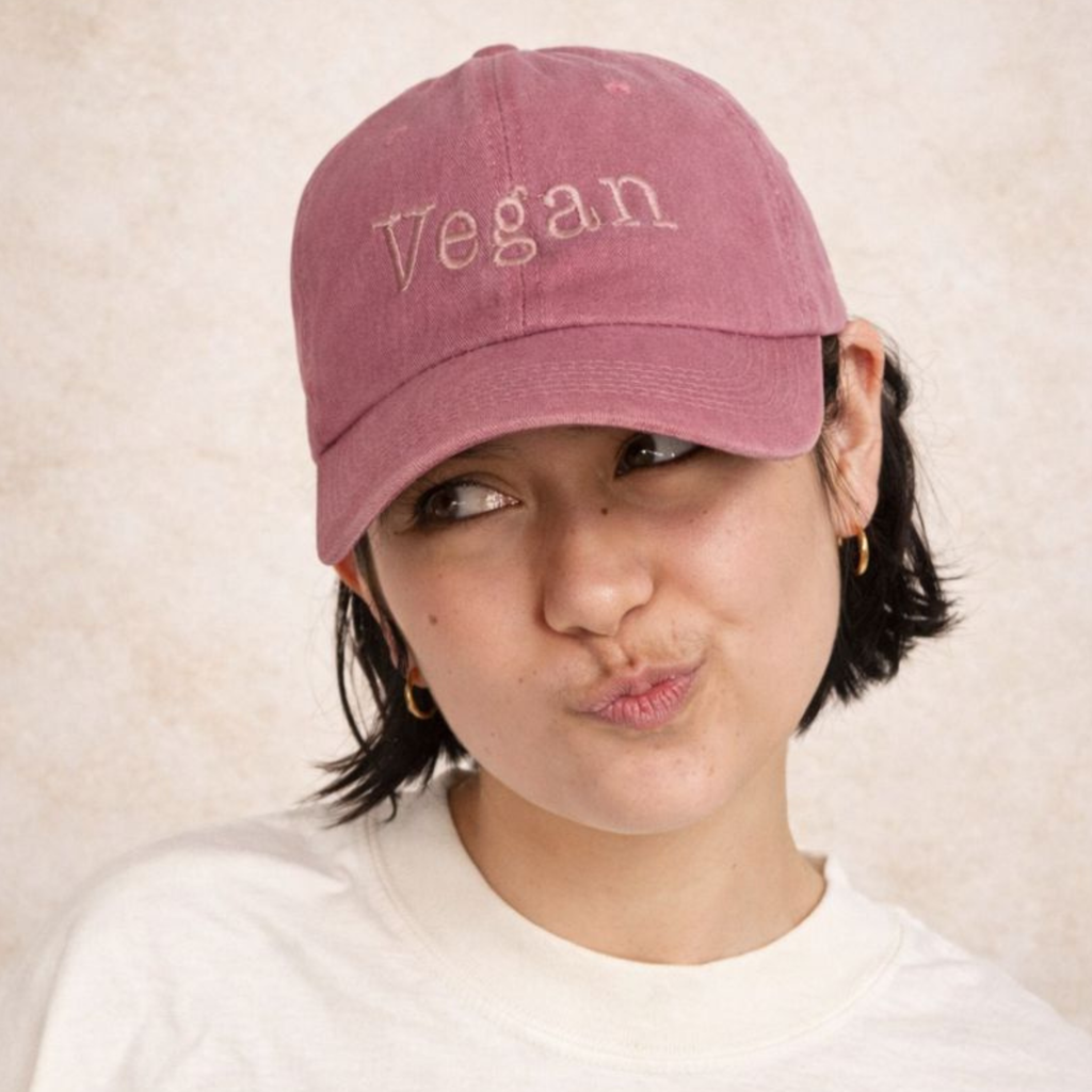 Gorra Bordada Vegan Rosa