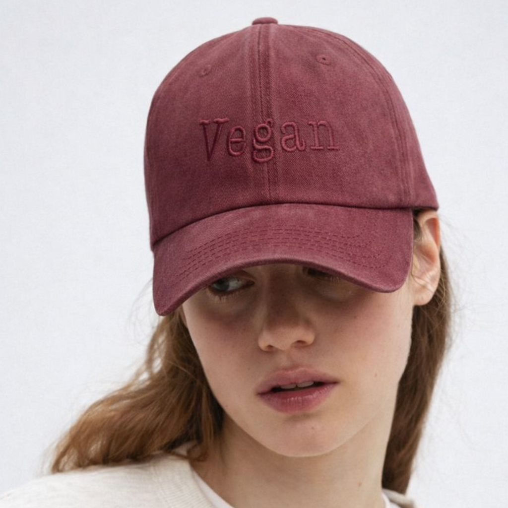 Gorra Bordada Vegan Roja
