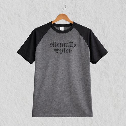 Camiseta Bordada Mentally Spicy Gris Negra